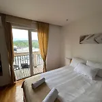 여관 Gaia Near Airport 사라예보