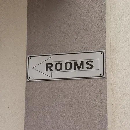 Gaia Aparthotel Near Airport 塞拉耶佛