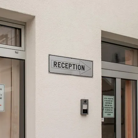 宾馆 Gaia Aparthotel Near Airport *