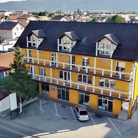 宾馆 Gaia Aparthotel Near Airport *