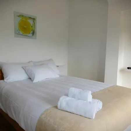 Gaia Near Airport 塞拉耶佛