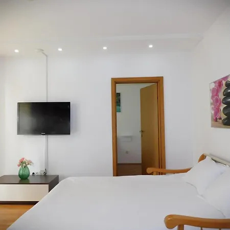 Gaia Aparthotel Near Airport 宾馆 塞拉耶佛