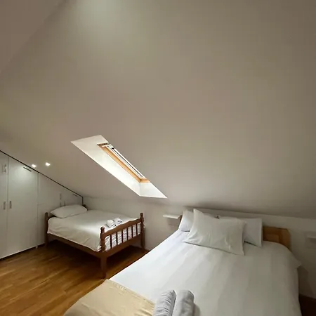 Gaia Aparthotel Near Airport 宾馆