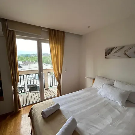 宾馆 Gaia Near Airport 塞拉耶佛