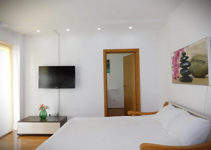 Gaia Near Airport Gasthof Sarajevo