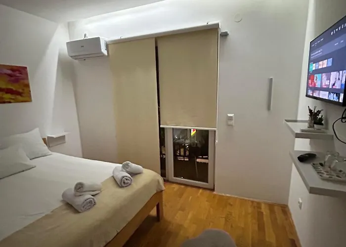 Gaia Near Airport Gasthof